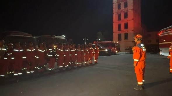 7.0-magnitude earthquake strikes Baqen, rescuers work through the night