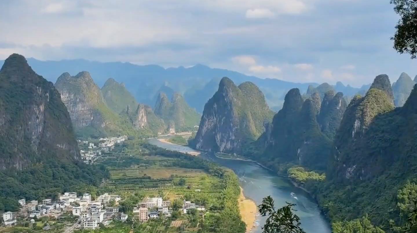 Scenic vistas unfold in Guilin, S China's Guangxi